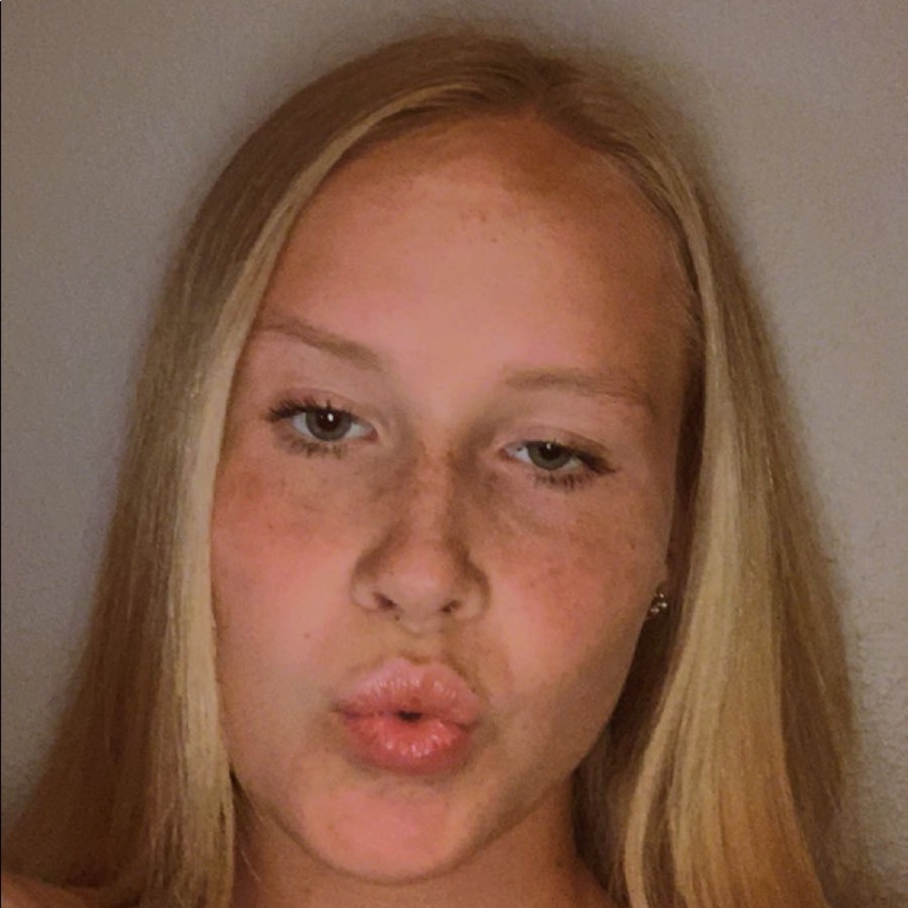 Meet your Posher, Zoe